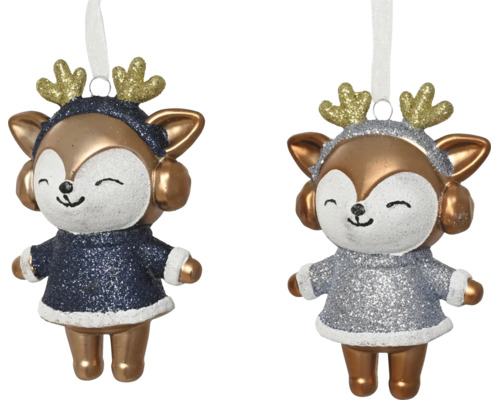 Zwei Weihnachtsanhänger in Hirschform mit Glitzerkleidung und goldenen Details.