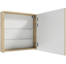 Geöffneter Badezimmer-Hängeschrank in Holzoptik mit weißer Innenseite und zwei Glasböden.
