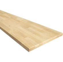 Küchenarbeitsplatte aus Massivholz, keilgezinkt, aus hellem Holz.