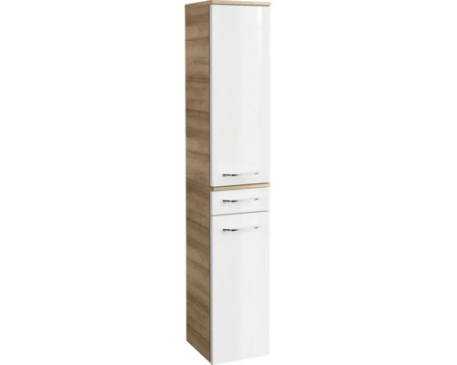Moderner Badezimmer-Hochschrank mit zwei Türen und einer Schublade, Korpus in Eichen-Optik, Fronten in Weiß Hochglanz, Chrom-Griffe.