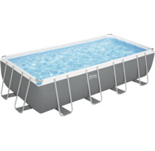 Rechteckiger Bestway Steel Pro MAX Aufstellpool mit grauem Rahmen und weißem Rand, mit Wasser gefüllt.