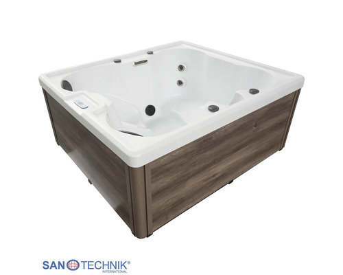 Außenwhirlpool mit Massagedüsen und Verkleidung in Holzoptik. Sanotechnik Logo.