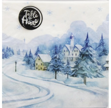Papierservierte mit winterlichem Motiv aus verschneiten Häusern, Tannen und einer Straße, Table at Home Logo.