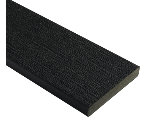 Terrassendiele aus Wood-Plastic-Composite mit Holzstruktur