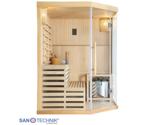 Ecksauna aus Holz mit Glasfront, zweistufiger Sitzbank, Saunaofen und Zubehör wie Holzeimer und Thermometer. Santechnik Logo.