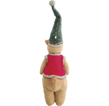 Plüschfigur Weihnachtsdekoration mit langer grüner Mütze und roter Weste in der Rückansicht.