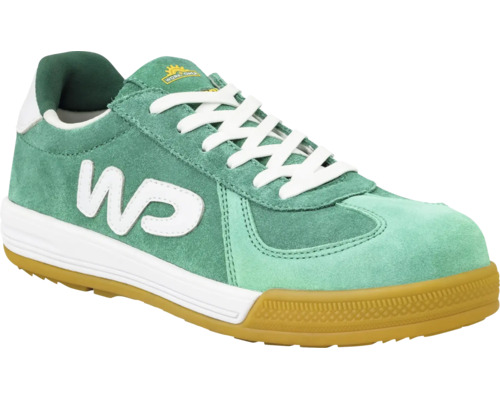 Grüner Work Power Sicherheitsschuh in Sneaker-Optik aus Wildleder mit weißen Schnürsenkeln und Work Power Logo.
