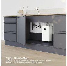 Untertisch-Warmwasserspeicher in einem modernen Küchenunterschrank mit Thermostop-Funktion zur Vermeidung von Energieverlusten.