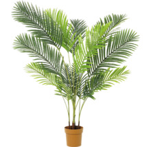 Künstliche Palme mit grünen Wedeln in einem braunen Topf.
