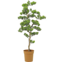 Künstlicher Nadelbaum in Bonsai-Form im braunen Kunststofftopf.