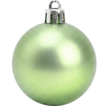 Matte hellgrüne Weihnachtskugel mit silberner Aufhängung.