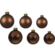 Sechs Weihnachtskugeln in Braun mit matter und glänzender Oberfläche.