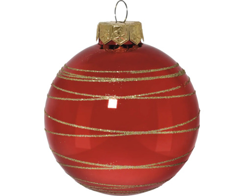 Rote glänzende Weihnachtskugel mit horizontalen goldenen Glitzerstreifen und goldener Kappe.