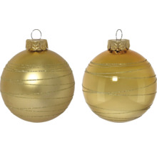 Zwei Weihnachtskugeln mit dekorativen horizontalen Glitzerlinien, eine matte und eine glänzende Oberfläche, mit Aufhängeösen.