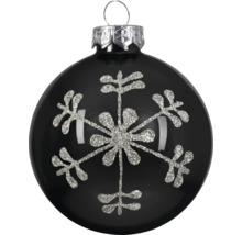 Schwarze Weihnachtskugel aus Glas mit silbernem Glitzer-Schneeflockenmuster und silberner Aufhängeschlaufe.