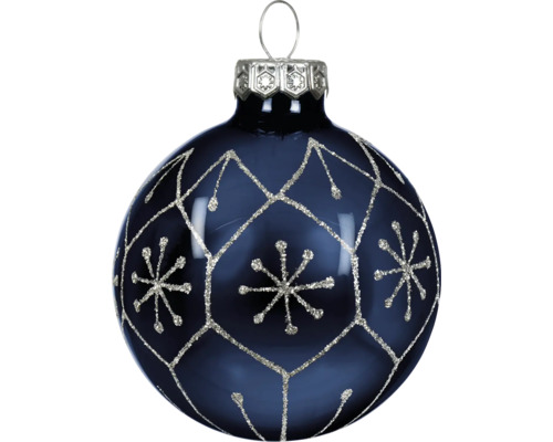 Glänzende dunkelblaue Weihnachtskugel aus Glas mit silbernem Glitzermuster aus Schneeflocken und geometrischen Linien.