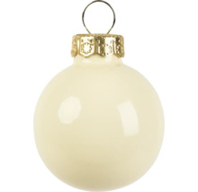 Glänzende Weihnachtskugel in Cremeweiß aus Glas mit goldfarbenem Aufhänger.