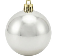 Glänzende silberne Christbaumkugel mit goldener Aufhängung.