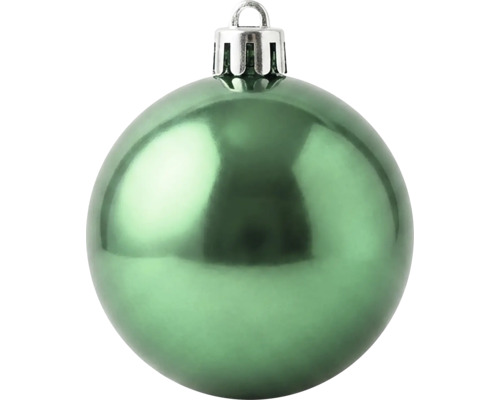 Glänzende grüne Weihnachtskugel mit silberner Aufhängung