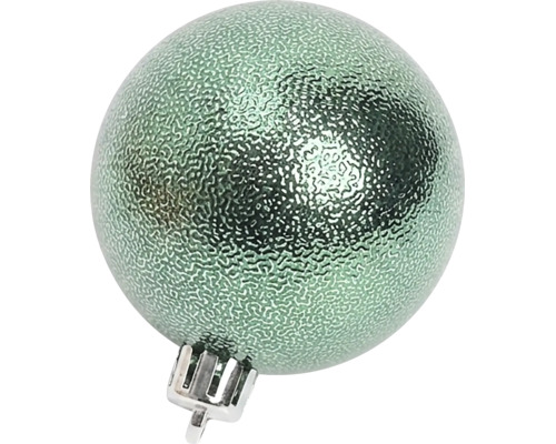 Grüne Christbaumkugel mit strukturierter Oberfläche und silberner Aufhängung.