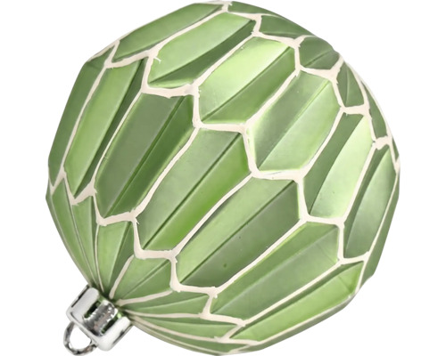Grüne Christbaumkugel mit facettiertem geometrischem Muster und weißen Linien.