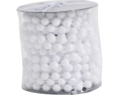 Weiße Kugelkette aus Kunststoff auf einer Rolle für Rollos oder Jalousien.