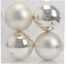 Vier Christbaumkugeln in Champagner, zwei matt und zwei glänzend, mit silbernen Aufhängern.