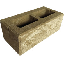 Schalungsstein aus Beton mit zwei Hohlkammern für den Bau von Mauern.