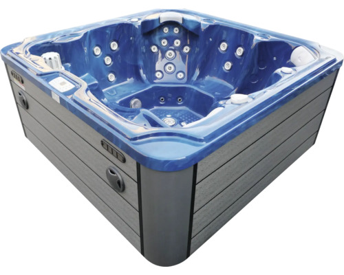 Quadratischer Außenwhirlpool mit grauer Verkleidung in Holzoptik, blauer Wanne, Kopfstützen und zahlreichen Massagedüsen.