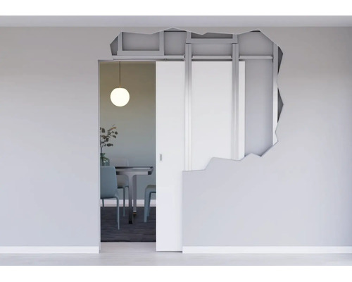 Einbausystem für eine Schiebetür in einer Wand mit sichtbarem Metallrahmen und Laufschiene.