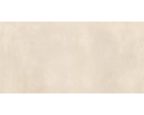 Beige Feinsteinzeugfliese in Betonoptik mit matter Oberfläche.