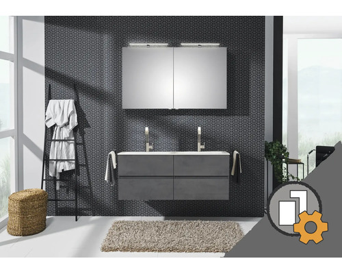 Modernes Badezimmer mit Doppelwaschtisch, großem Spiegelschrank mit Beleuchtung, gemusterter Wand, Handtuchleiter und Konfigurator-Symbol.