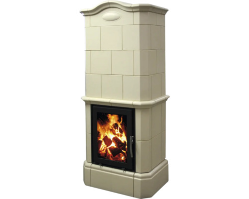 Kaminofen mit Keramikverkleidung und Sichtfenster mit brennendem Holzfeuer