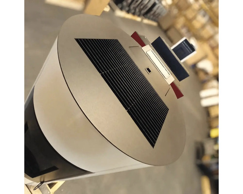 Rundes Metallgehäuse mit einem integrierten rechteckigen Solarpanel.