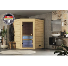 Ecksauna aus Holz in einem modernen Badezimmer mit Ganzglastür und fünf Jahren Garantie auf die Konstruktion sowie Made in Germany Siegel.