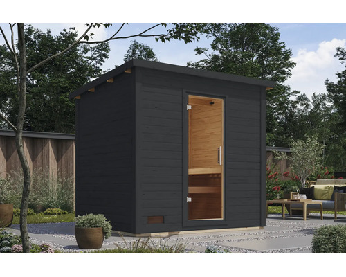 Moderne Gartensauna aus Holz mit Pultdach und Glastür in einem gepflegten Gartenbereich aufgestellt.