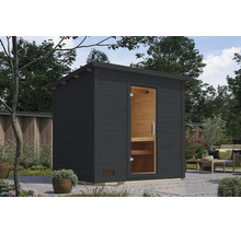 Moderne Gartensauna aus Holz mit Pultdach und Glastür in einem gepflegten Gartenbereich aufgestellt.