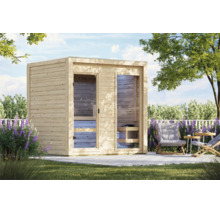 Gartensauna aus Holz mit Glasfront und Saunabank auf einer Terrasse im Garten