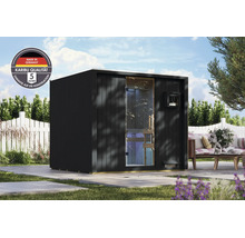 Moderne Karibu Gartensauna mit Glasfront und Flachdach in einer Gartenanlage mit Sitzgelegenheit und fünf Jahren Garantie auf die Konstruktion.