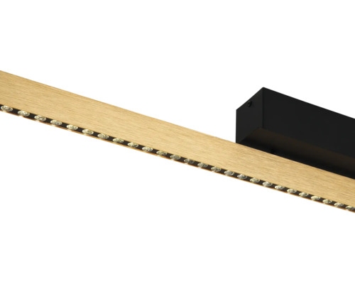 Detailansicht einer LED-Deckenleuchte aus einem hellen Holzbalken mit gläsernen LED-Einsätzen und schwarzer Deckenbefestigung.