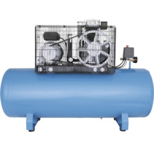 Kompressor mit blauem horizontalem Druckluftbehälter und Riemenantrieb.