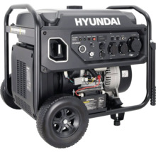 Hyundai Inverter Stromerzeuger mit schwarzem Metallrahmen, Transporträdern, Elektrostart und Bedienfeld mit verschiedenen Steckdosen.