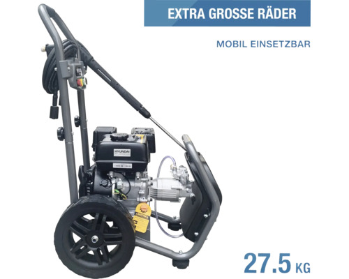 Hyundai Benzin-Hochdruckreiniger mit großen Rädern für mobilen Einsatz, Gewicht 27,5 Kilogramm.