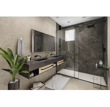 Modernes Badezimmer mit Doppelwaschtisch in Marmoroptik, großem Spiegel, barrierefreier Dusche mit Glaswand und beigen Wandfliesen.