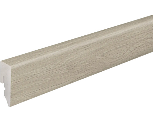 Fußleiste in Holzoptik mit moderner Profilierung für einen sauberen Wandabschluss