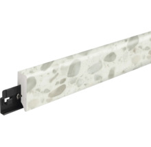 Wandabschlussleiste mit Terrazzo Optik inklusive Montageclip zur Abdichtung von Arbeitsplattenkanten.