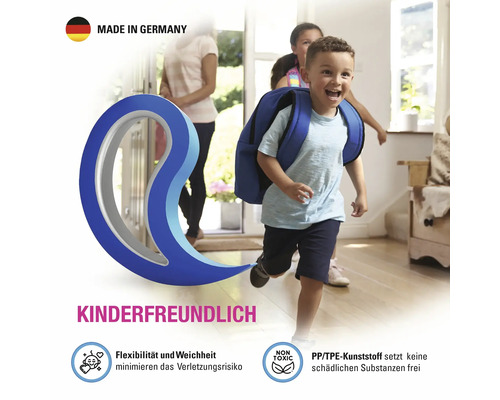 Kind mit Rucksack rennt durch den Flur, dazu ein Symbol fuer kinderfreundliches Material aus Kunststoff mit Flexibilitaet und Schadstofffreiheit.