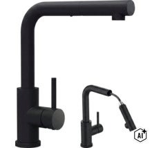 Moderne Einhebel Küchenarmatur mit ausziehbarer Geschirrbrause in mattem Design (Image AI modified or generated)