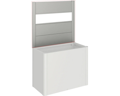 Gartenbox mit integriertem Rückwandelement aus Metall als Sichtschutz
