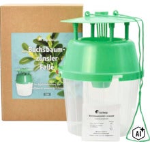 Buchsbaumzünsler Falle mit Pheromon Lockstoff zur Befallsüberwachung und Bekämpfung des Buchsbaumzünslers inklusive Umverpackung. (Image AI modified or generated)